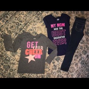 (GIRLS) TWO T-SHIRTS & ONE PAIR OF JEGGINGS